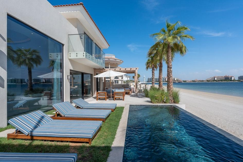 Palm Jumeirah Waterfront Villas